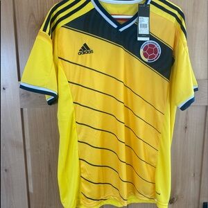 Men’s Large Soccer Shirt